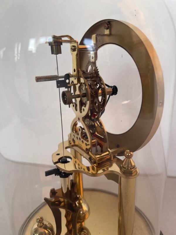 Orologio a pendolo Kundo-Quartz sotto campana di vetro – Made in Germany - Image 4