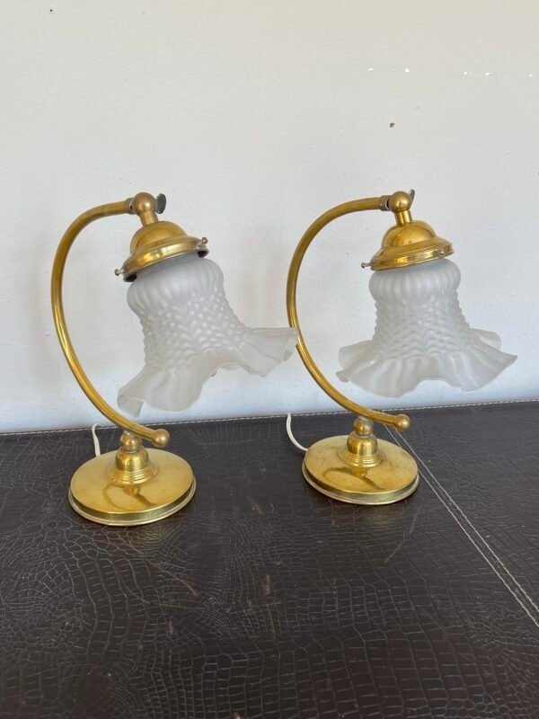 Lampade Vintage in Ottone e Vetro Opalino - Eleganza Retrò per la Tua Casa