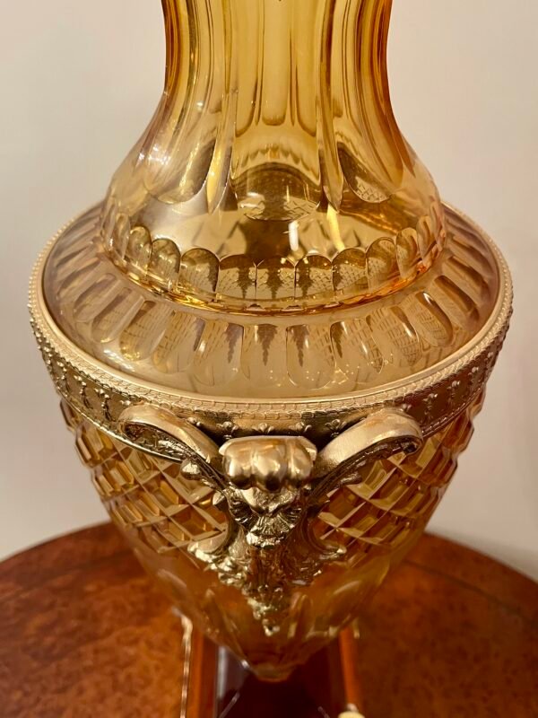 Vaso in cristallo ambra con decorazioni dorate – design elegante - Image 5
