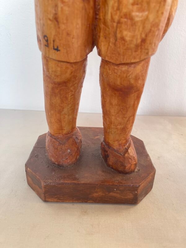 Coppia di Sculture Etno-Folkloristiche in Legno Intagliato – Scene Familiari - Image 2