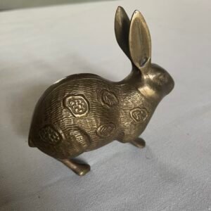 Statuetta di Coniglio/Lepre in Bronzo con Decorazioni Orientali