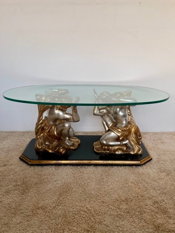 Tavolino da salotto con base in scultura – Design classico con piano in vetro