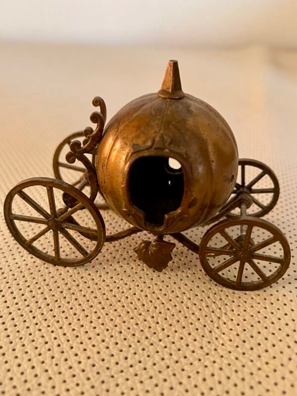 Carrozza in miniatura in metallo – stile “Cenerentola”