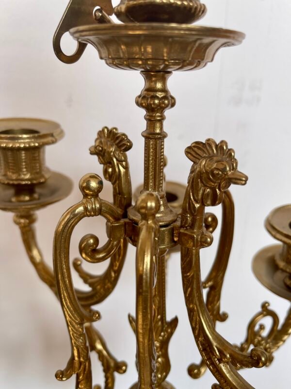 Set Antico da Camino – Orologio e Coppia di Candelabri in Bronzo Dorato e Marmo Bianco - Image 4