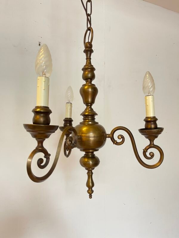 Lampadario Vintage in Ottone a 3 Luci – Stile Classico - Image 2