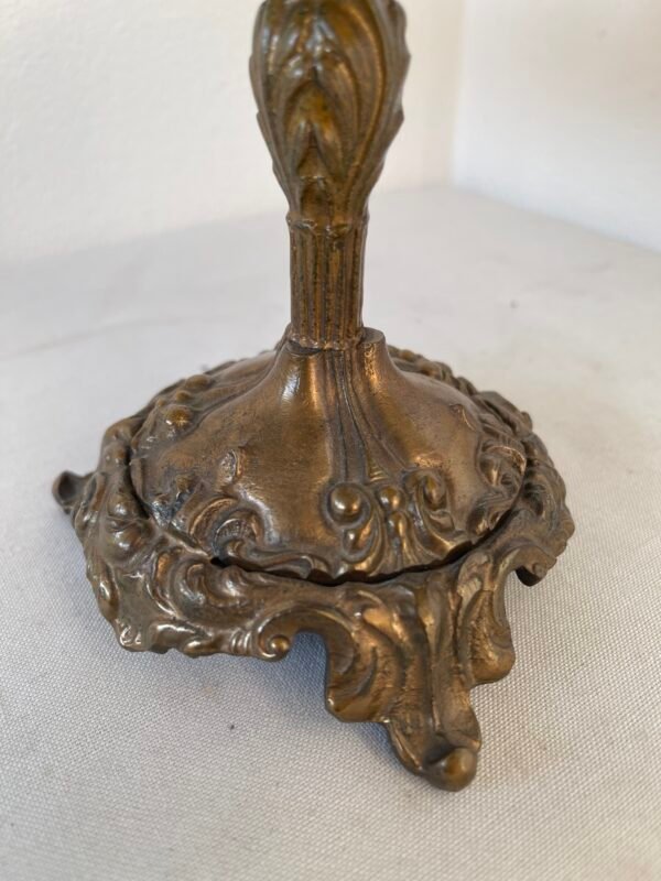 Centrotavola Vintage in Metallo Dorato con Base in Rete Intrecciata e Figurina in Bronzo - Elegante e Raffinato - Image 6