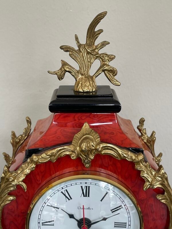 Orologio da Tavolo con Pendolo e Decorazioni Dorate – Stile Classico e Raffinato - Image 2