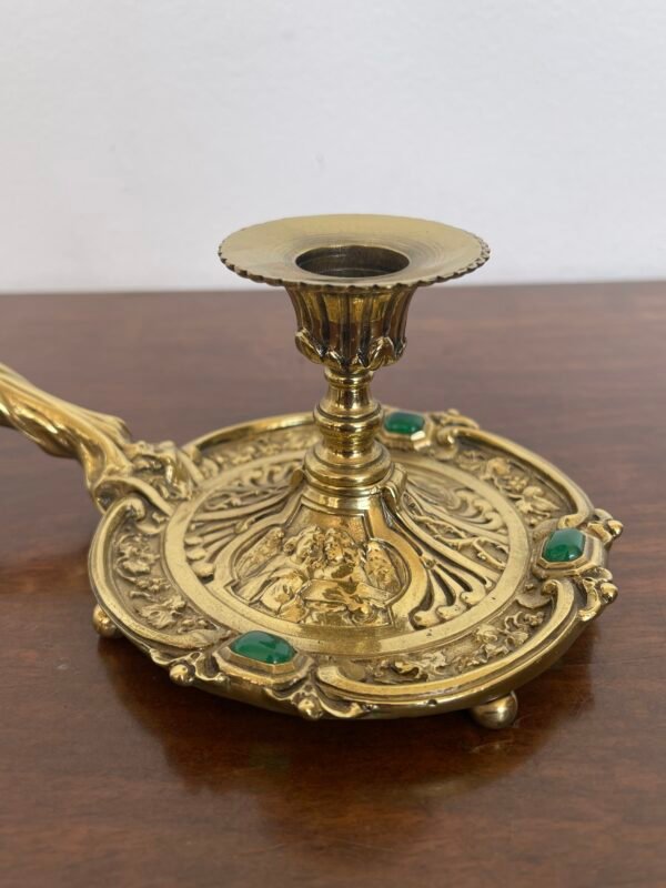 Elegante candelabro antico in bronzo dorato, design raffinato e dettagli lavorati con base rotonda anni '50 - Image 2
