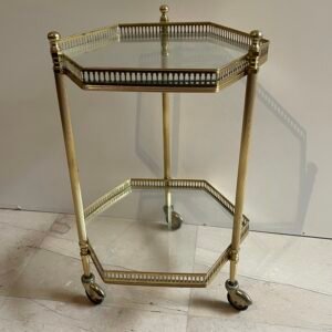 Carrello bar in stile vintage, con struttura in vetro e ottone dorato, con finitura lucida anni '80.