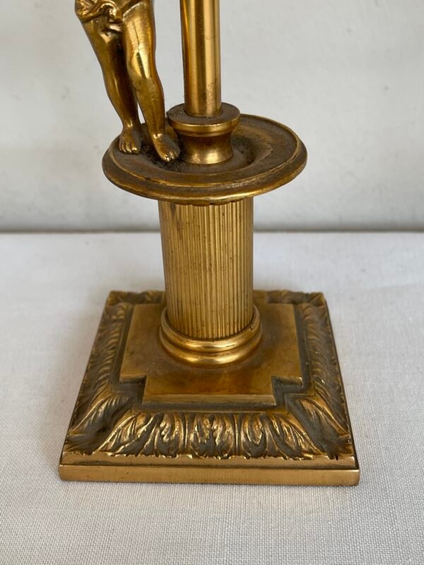 Elegante coppia di lampade da tavolo in stile Impero con Putti – Ottone Dorato - Image 3
