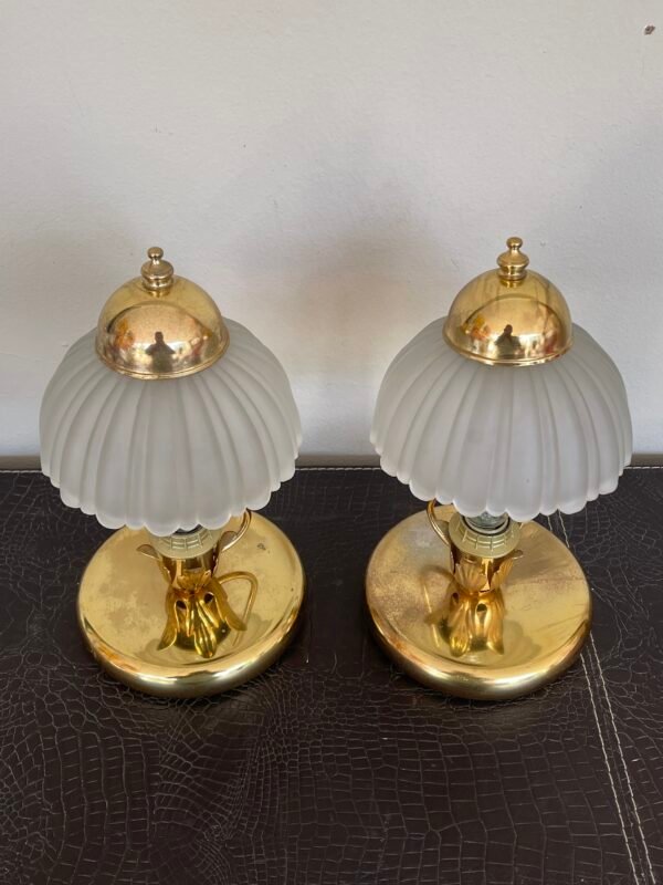Coppia di lampade da tavolo in metallo dorato, stile vintage - Image 3