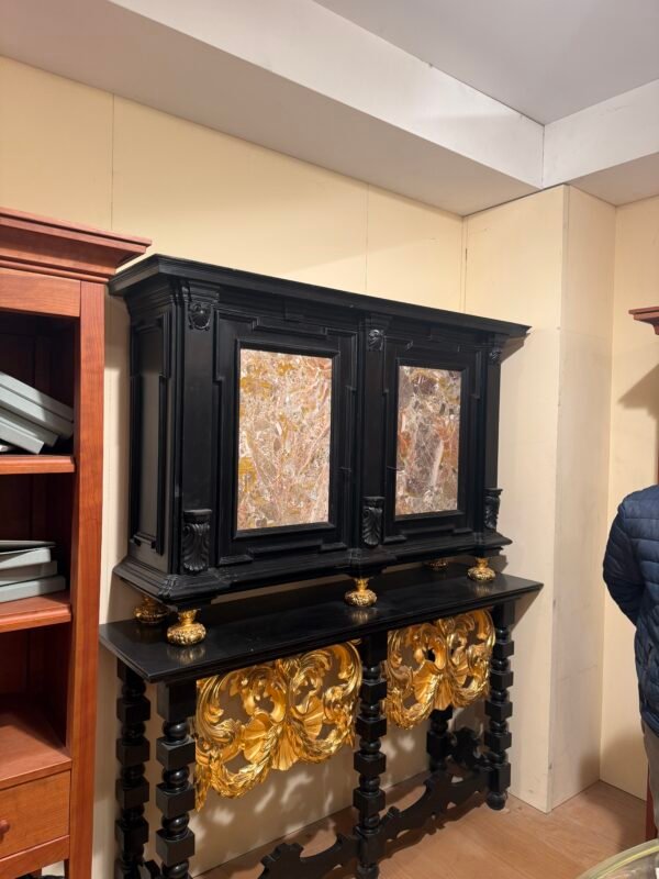 Imponente Mobile Antico in Legno Nero con Inserti in Marmo e Dorature – Stile Barocco - Image 2