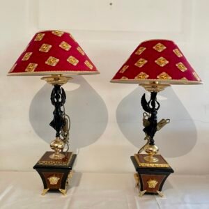Coppia di Lampade da Tavolo Neoclassiche con Dettagli Dorati