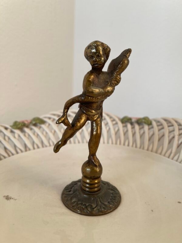 Centrotavola Vintage in Metallo Dorato con Base in Rete Intrecciata e Figurina in Bronzo - Elegante e Raffinato - Image 5