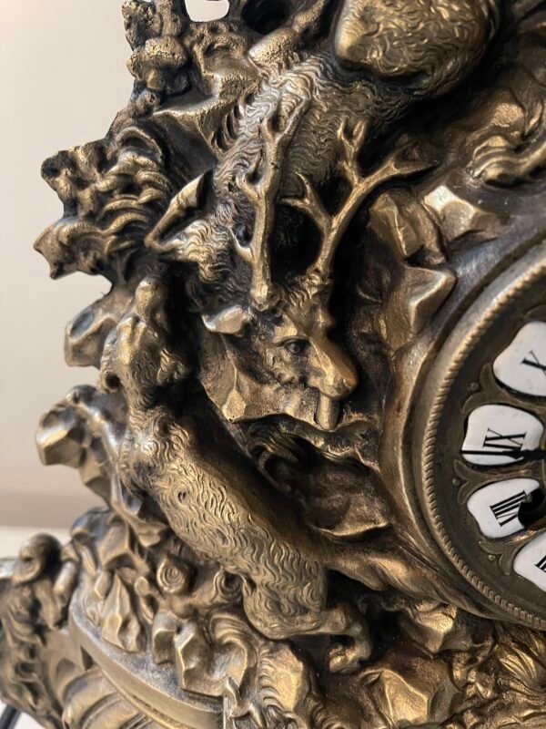 Maestoso Orologio da Tavolo/Camino in Bronzo Dorato - Stile Eclettico XIX Secolo - Image 2