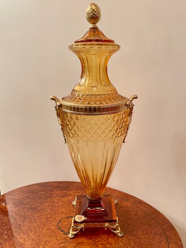 Vaso in cristallo ambra con decorazioni dorate – design elegante - Image 6