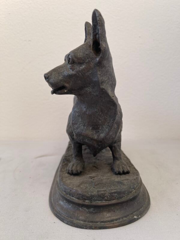 Statua in Bronzo di Cane Corgi – Elegante Scultura in Stile Realistico - Image 3