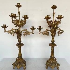 Coppia di Candelabri Antichi a 9 Fiamme in Bronzo Dorato – Stile Barocco