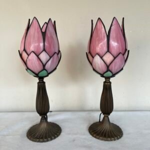 Coppia di lampade stile Tiffany – Vetro colorato a forma di fiore di loto