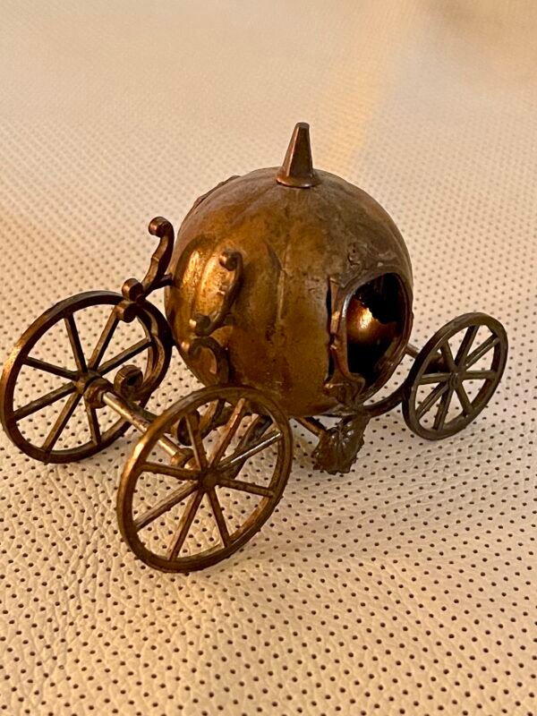 Carrozza in miniatura in metallo – stile “Cenerentola” - Image 2