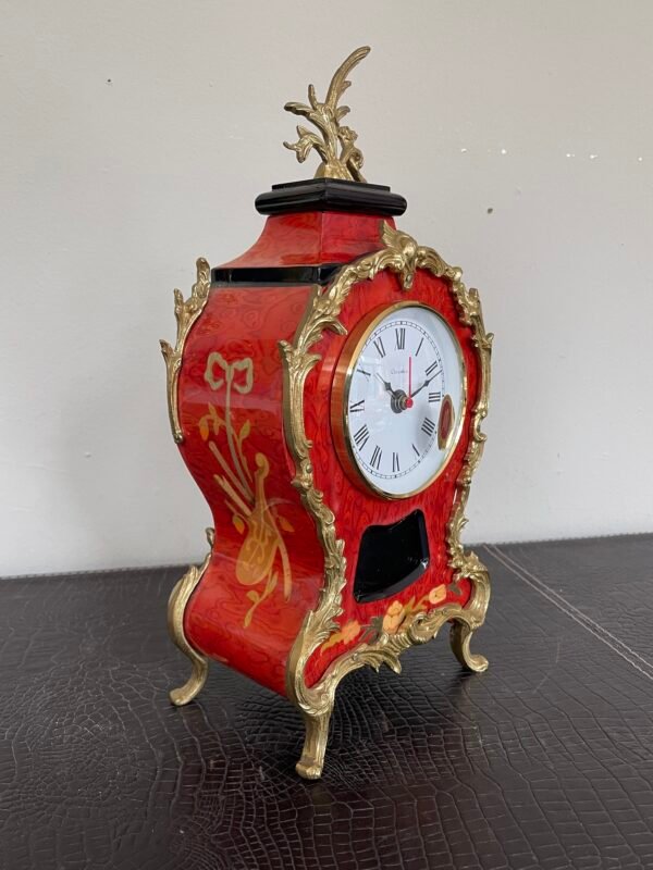 Orologio da Tavolo con Pendolo e Decorazioni Dorate – Stile Classico e Raffinato - Image 4