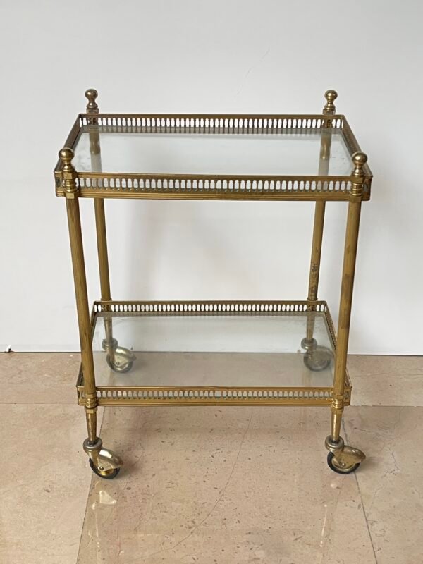 Carrello da bar in ottone dorato di design elegante italiano in struttura in ottone, finemente lavorata, anni '90