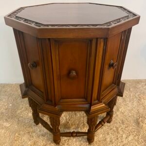 Tavolino Esagonale Vintage in Legno Massello con Antina Apribile
