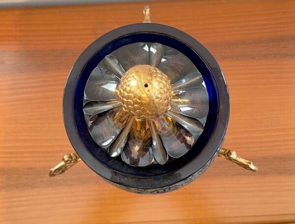 Anfora Decorativa in Cristallo Blu Cobalto e Oro – Stile Versailles - Image 9