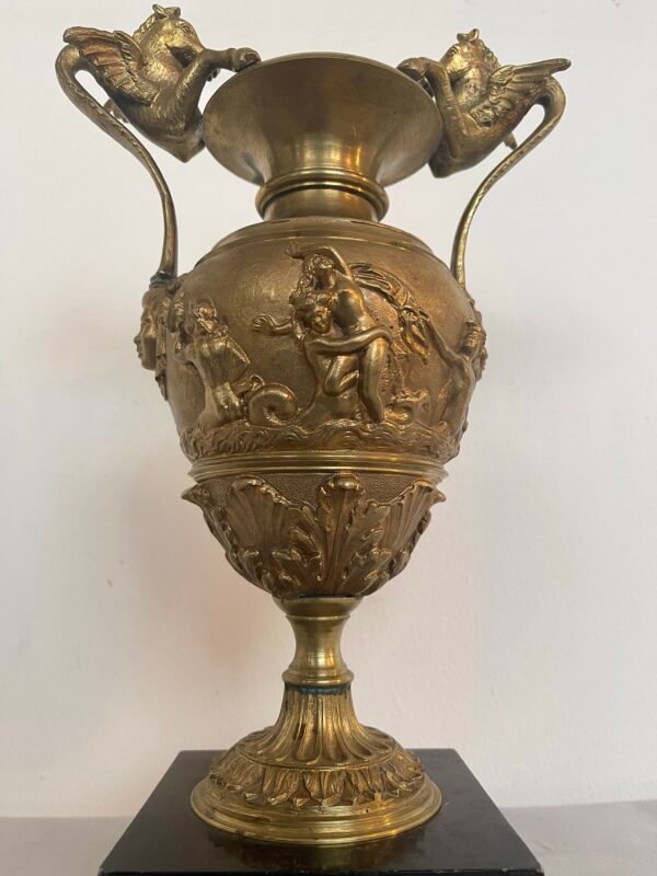 Vaso Antico in Bronzo con Decorazioni Classiche su Base in Marmo - Image 4