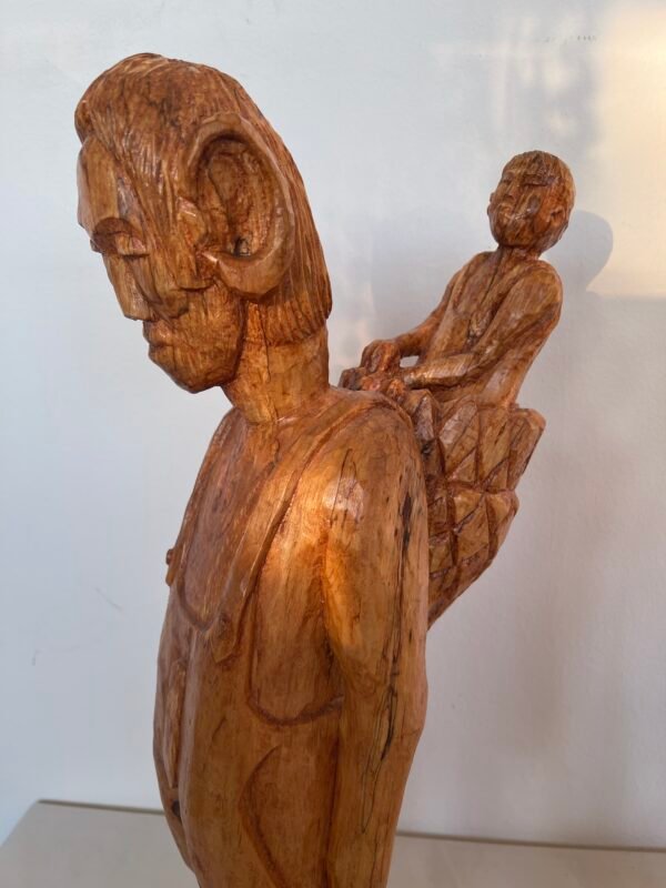 Coppia di Sculture Etno-Folkloristiche in Legno Intagliato – Scene Familiari - Image 3