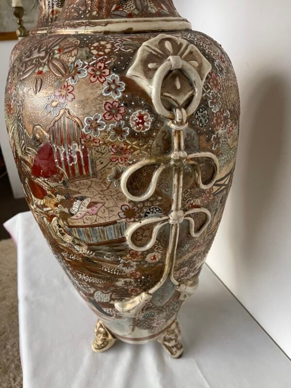 Coppia di Grandi Vasi Satsuma Giapponesi – Decoro Guerrieri Samurai – Antichi - Image 3