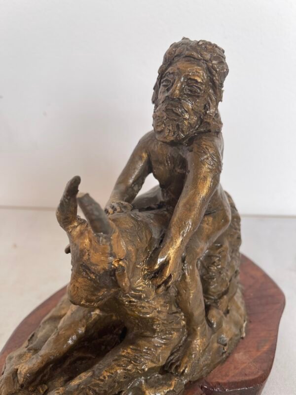 Scultura in Resina Raffigurante Figura Mitologica su Caprone – Base in Legno - Image 4
