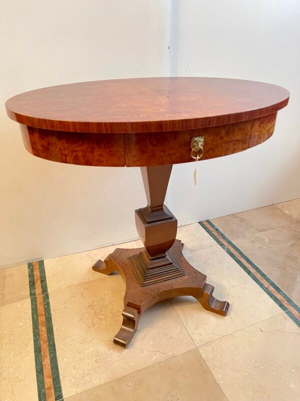 Elegante Tavolo Rotondo in Radica – Stile Impero - Image 4