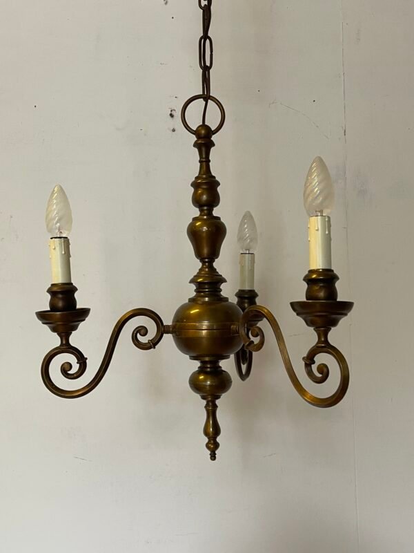 Lampadario Vintage in Ottone a 3 Luci – Stile Classico - Image 4