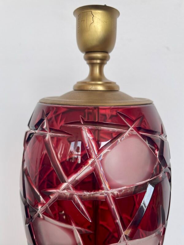 Lampada in cristallo tagliato rosso con base dorata – Vintage - Image 4
