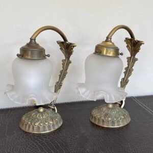 Coppia di lampade da tavolo in stile vintage è un vero gioiello d'arredo
