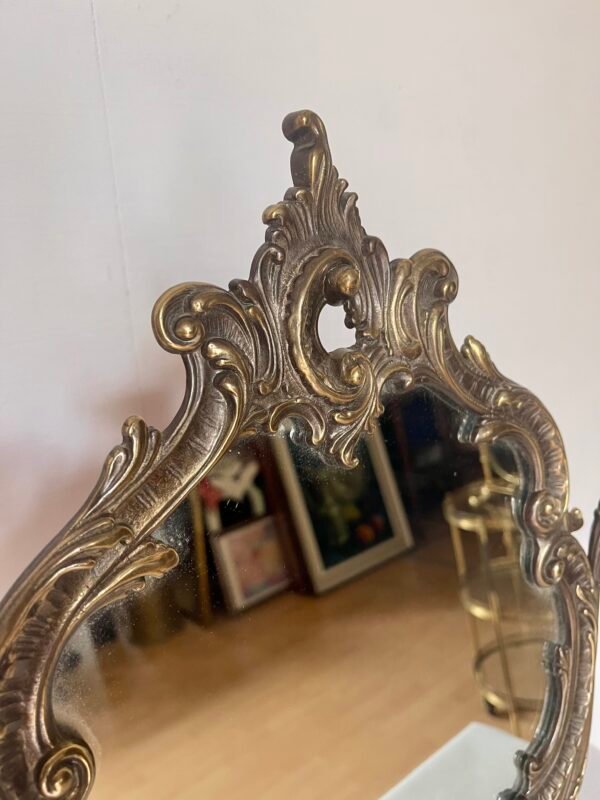 Specchio da tavolo con cornice barocca in ottone - Immagine 3