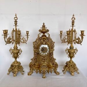 Set Orologio da Caminetto con Candelabri – Stile Barocco in Bronzo Dorato