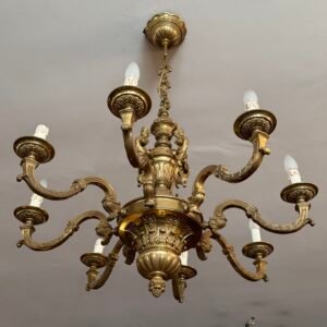 Lampadario italiano in bronzo dorato – Stile Luigi XVI, Maestoso e Raffinato