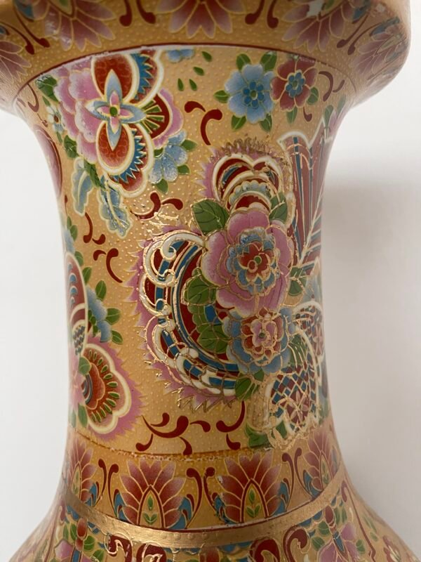 Grande Vaso Decorativo Cinese in Porcellana – Dipinto a Mano - Image 6