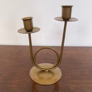 Candelabro Vintage in Metallo a Due Bracci – Design Minimalista e Raffinato