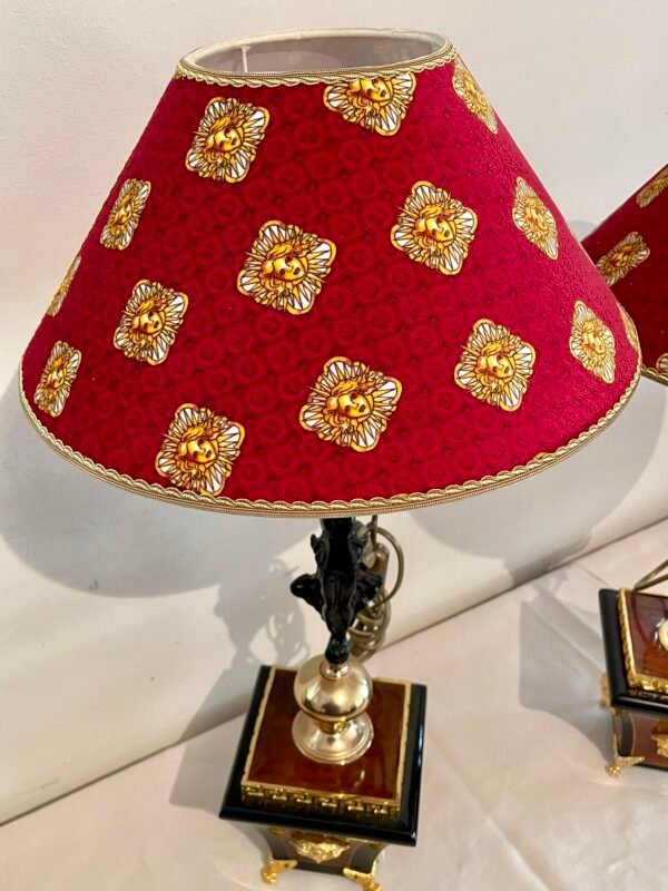 Coppia di Lampade da Tavolo Neoclassiche con Dettagli Dorati - Image 6