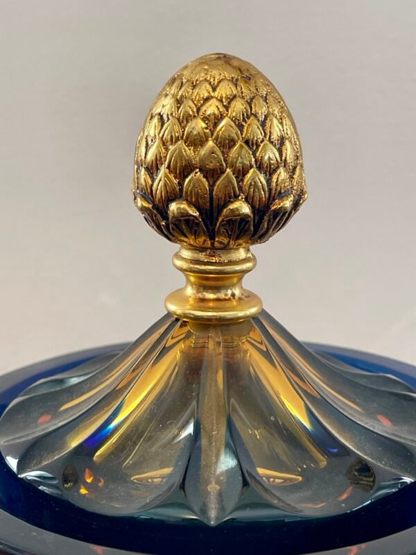Anfora Decorativa in Cristallo Blu Cobalto e Oro – Stile Versailles - Image 5