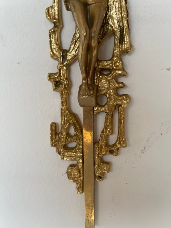 Crocifisso in bronzo dorato – Stile elegante e moderno - Image 2