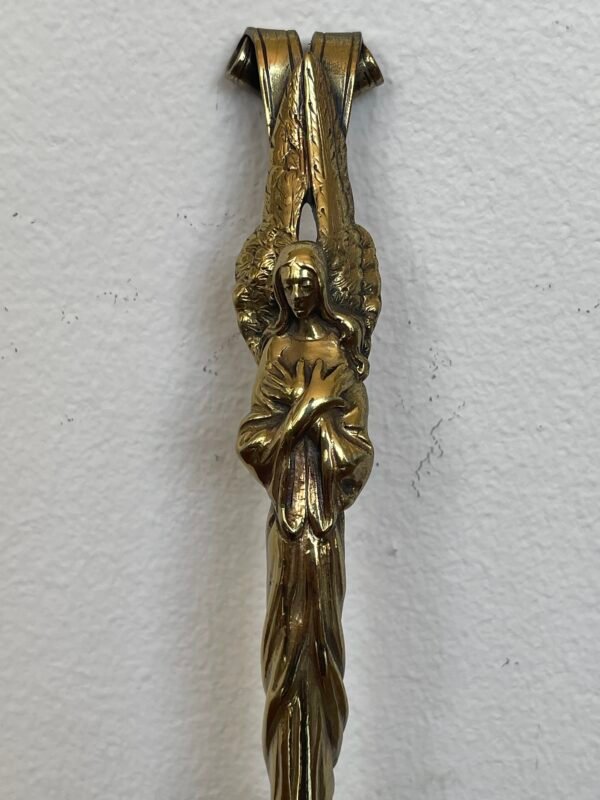 Elegante candelabro antico in bronzo dorato, design raffinato e dettagli lavorati con base rotonda anni '50 - Image 3