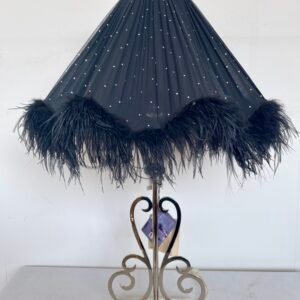 Lampada da Tavolo "Il Paralume Marina" – Design Glamour con Piume e Cristalli