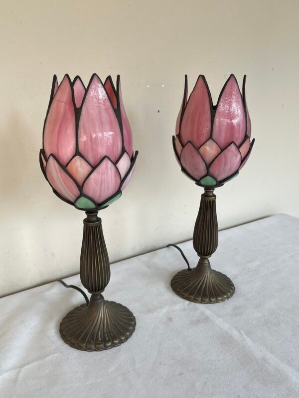 Coppia di lampade stile Tiffany – Vetro colorato a forma di fiore di loto - Image 3