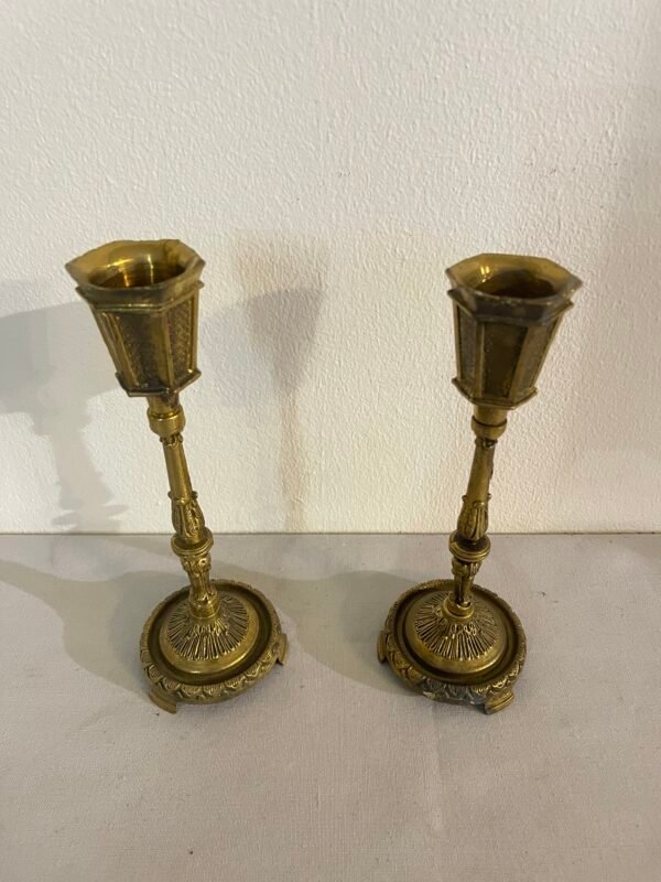 Coppia di Candelieri Antichi in Bronzo Dorato – Stile Neoclassico - Image 2