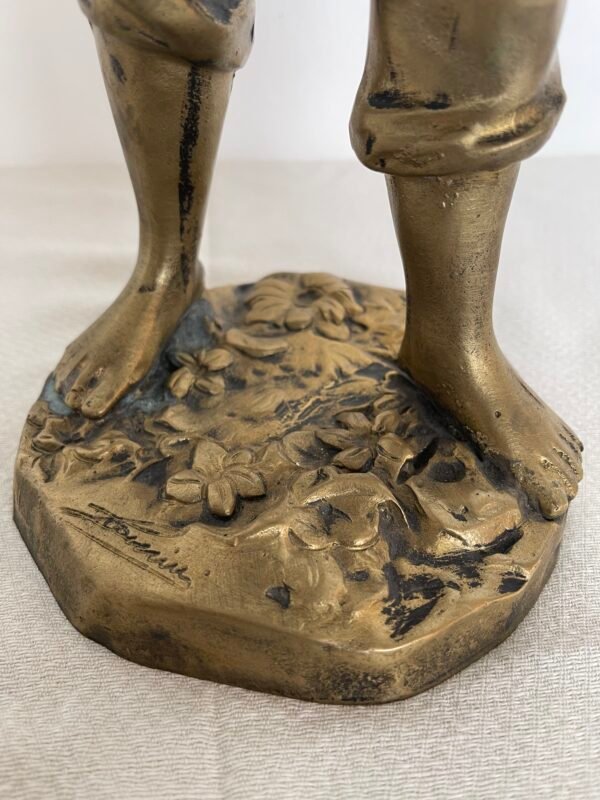 Statua vintage in bronzo dorato – Bambino con gattini - Image 5