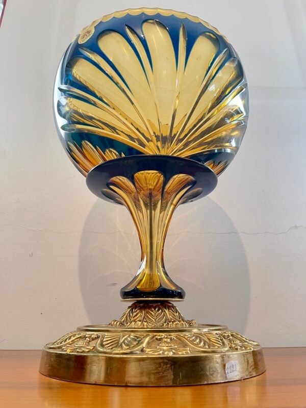 Coppa Decorativa Italiana in Cristallo Ambra e Blu su Base Dorata – Versailles - Image 4